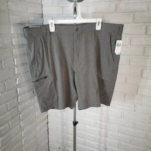 NWT Izod Men's Size 42 Grey 4 Way Stretch UPF50 Quick Dry Classic Fit Shorts